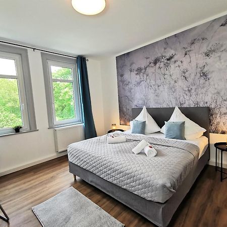 Bohnapartments: Stadtblick Zechenhaus mit Balkon und Parkplatz Ilmenau Exterior photo