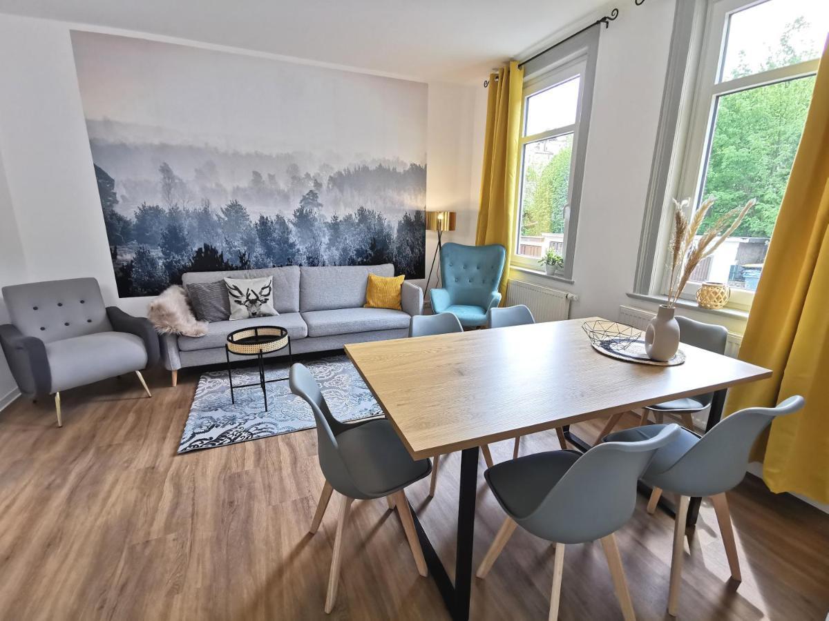 Bohnapartments: Stadtblick Zechenhaus mit Balkon und Parkplatz Ilmenau Exterior photo