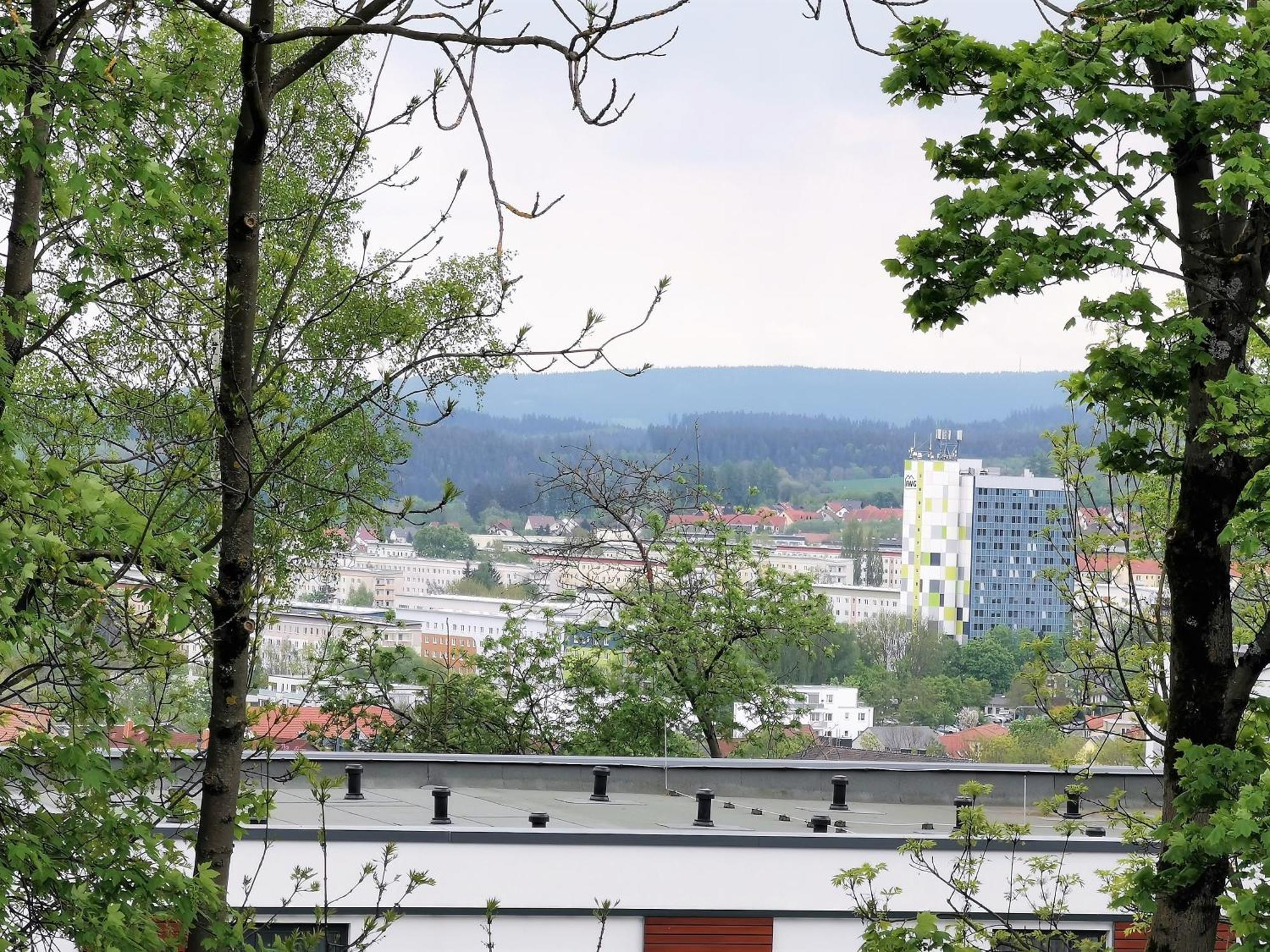 Bohnapartments: Stadtblick Zechenhaus mit Balkon und Parkplatz Ilmenau Exterior photo